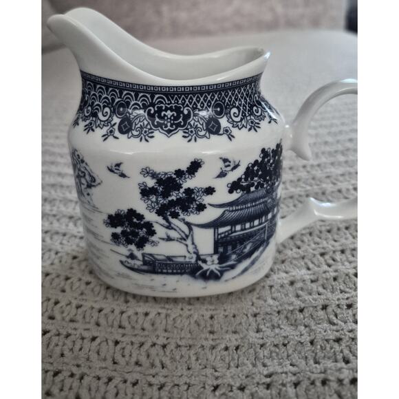 Bone China Creamer True Blue by Gracie China Company Made - Picture 2 of 5